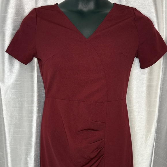SHEIN Burgundy V Neck Short Sleeve Ruched Ruffle Hem Maxi Dress Women’s Large - Picture 1 of 9